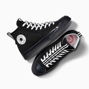 Converse Chuck Taylor Black Hightops